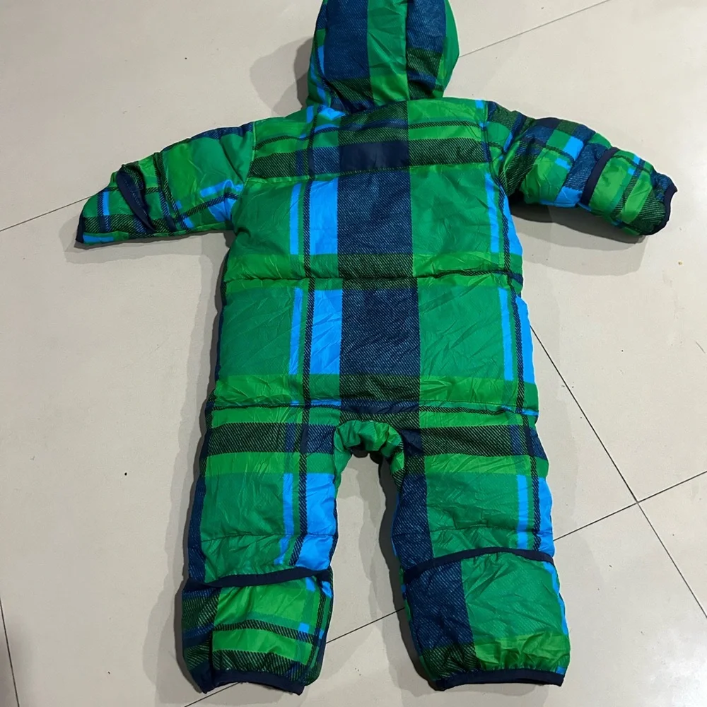 Columbia romper . Used once. Size 9-12 months - Picture 2 of 13